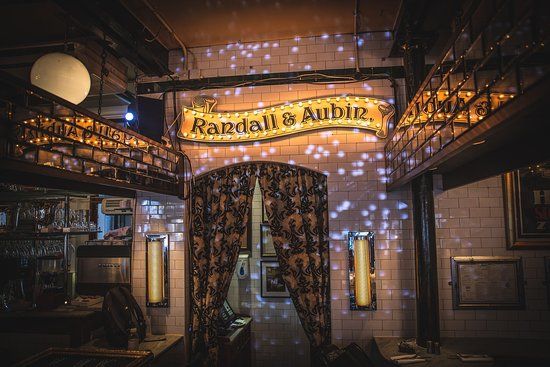 Randall & Aubin Restaurant
